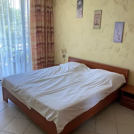 двустаен с гледка басейн до 4 души 303 Lejlighed Sunny Beach